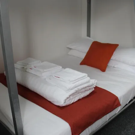 Backpackers & Hotel 2*