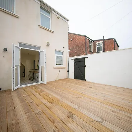 Stunning House Near Attractions Holiday home Blackpool