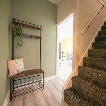 Stunning House Near Attractions *
