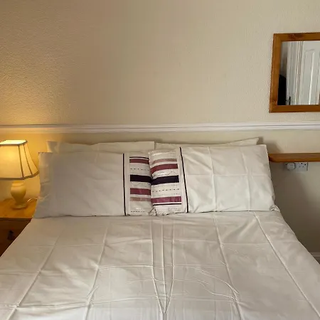 The Laurels Guest house *