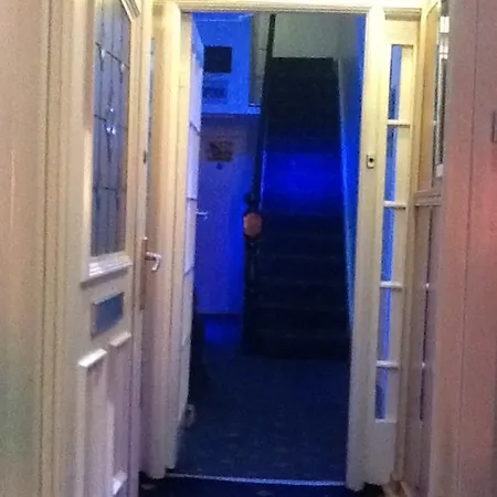 Guest house Trevaslodge - Families Only Blackpool