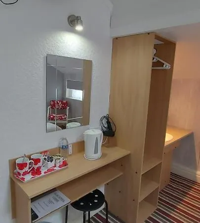 Blackpool Lodge Bed & Breakfast