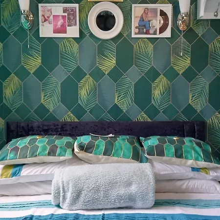 A&p At The Sheron House 4* Blackpool
