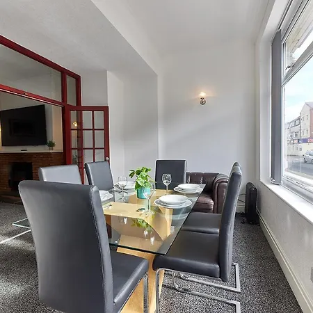 Apartment Pleasure
