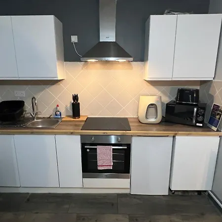 Pine Studio Apartment Blackpool