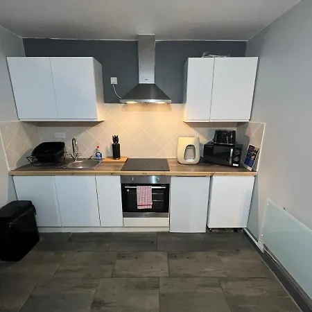Pine Studio Apartment Blackpool