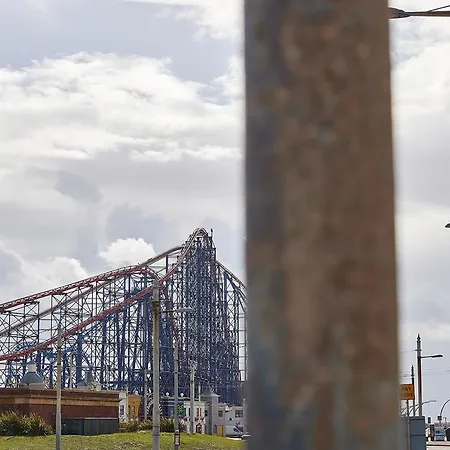 Pleasure * Blackpool