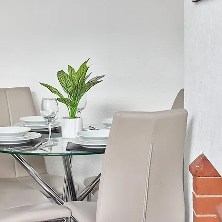 Pleasure Apartment