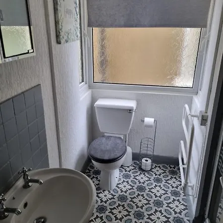 The New Sandygate Flats Apartment *