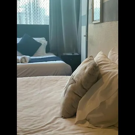 Hotel Oyo Binglea Blackpool