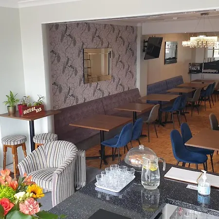 Hotel242 Hotel Blackpool