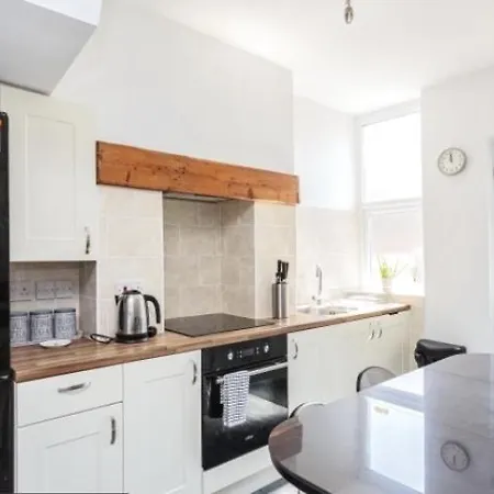 Abode - Aurora Holiday home *