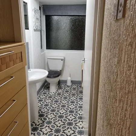The New Sandygate Flats Apartment *
