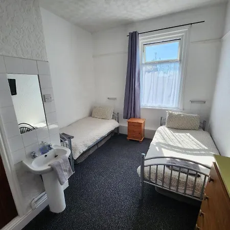 The Moorfield Guest house 2*