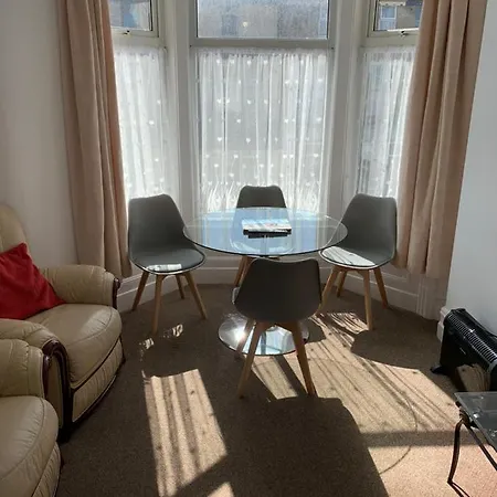 Delamere Flat Apartment Blackpool