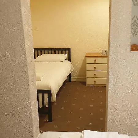 Hotel242 2*