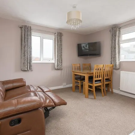 Beachcliffe Apartment