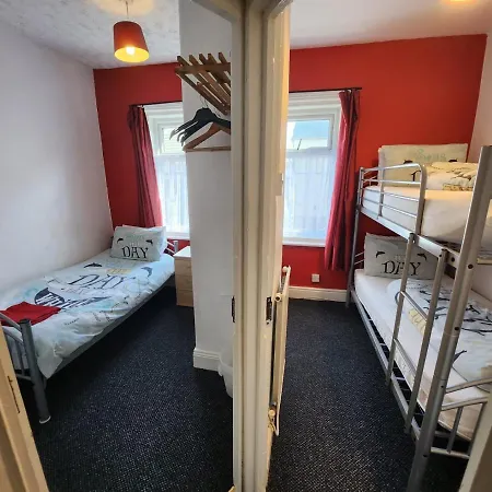 The Moorfield 2* Blackpool