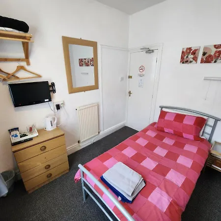 Guest house The Moorfield 2*