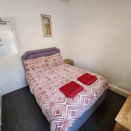 Guest house The Moorfield 2*