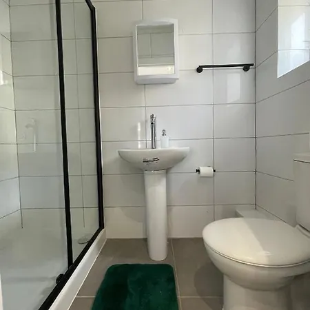 Araan House -families And Couples Only Blackpool