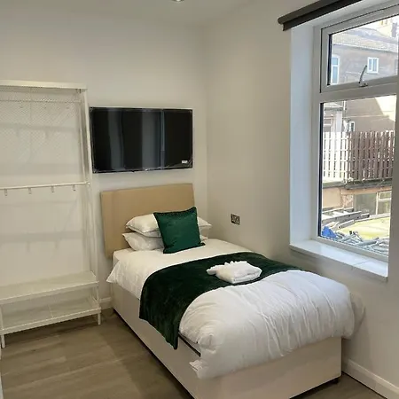 Araan House -families And Couples Only Guest house Blackpool