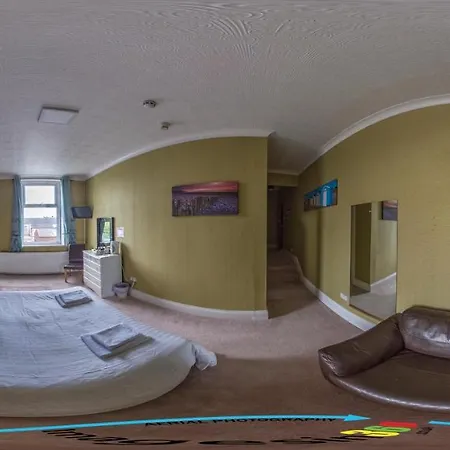 The Holmlea Guest house 3*