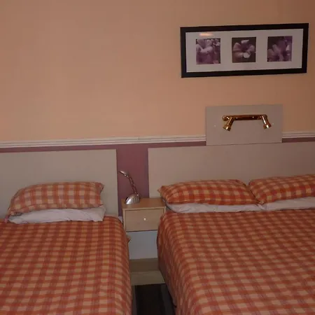 The Avon 3* Blackpool