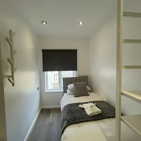 Araan House -families And Couples Only Guest house *