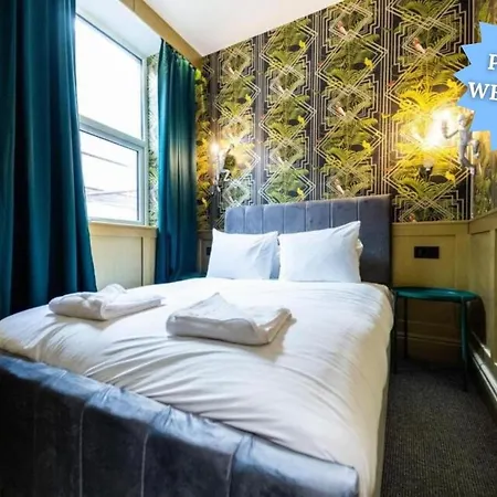 Luxury By Sasco * Blackpool