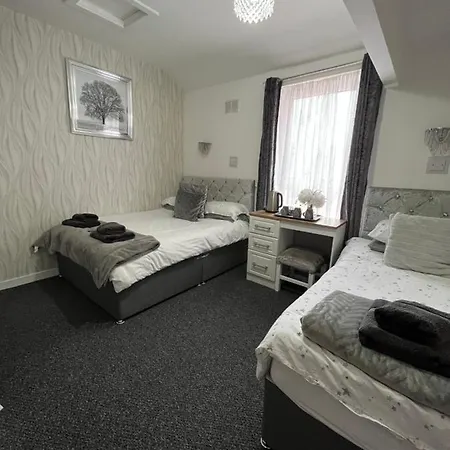 Guest house The Carlton 3*