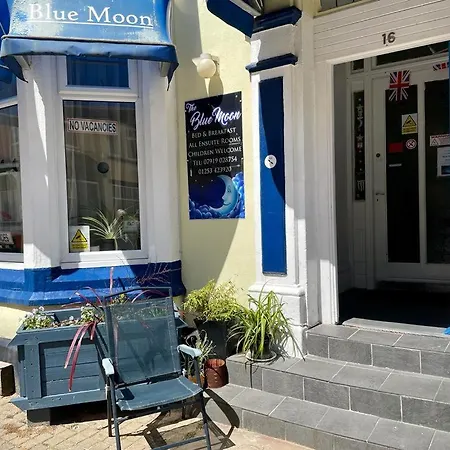 Bed & Breakfast The Blue Moon 2*