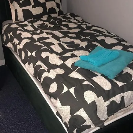 Runway - Minutes From Winter Gardens - Dog Friendly - Exceptionally Quiet - Very Close H&a Social Club (adults Only) Pensionat Blackpool