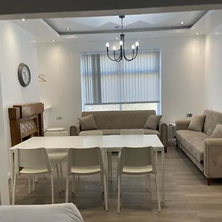 Araan House -families And Couples Only Blackpool