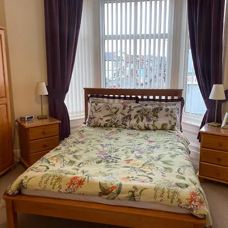 Guest house The Laurels *