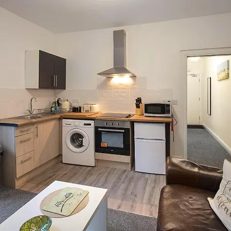 Bank Street 7 Apartment *
