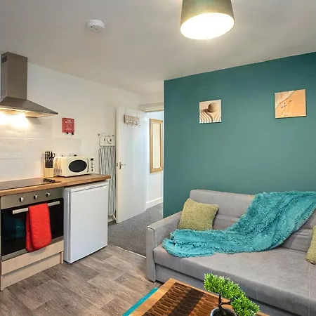 Bank Street 4 *
