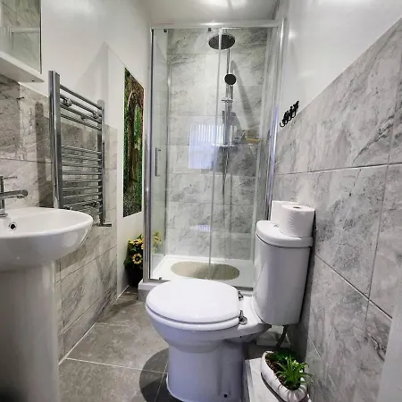 Immaculate 2-bed House In Blackpool