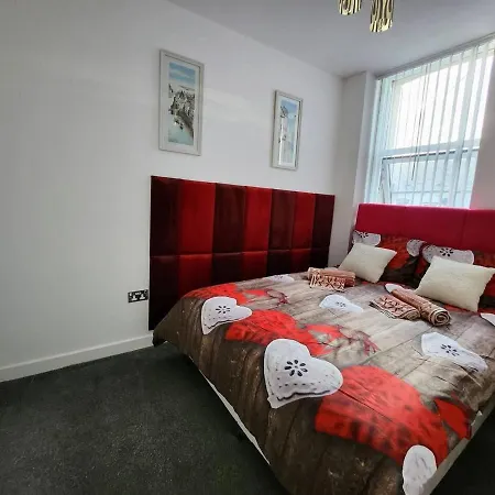 Immaculate 2-bed House In * Blackpool