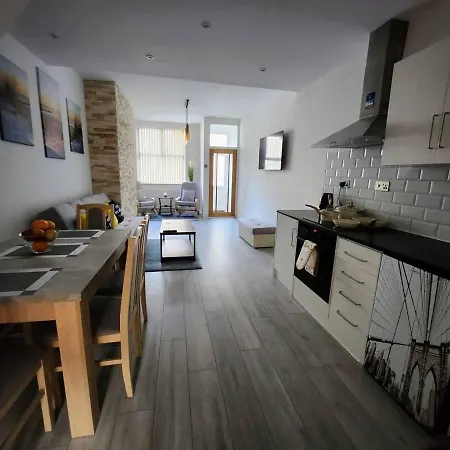 Immaculate 2-bed House In Holiday home Blackpool