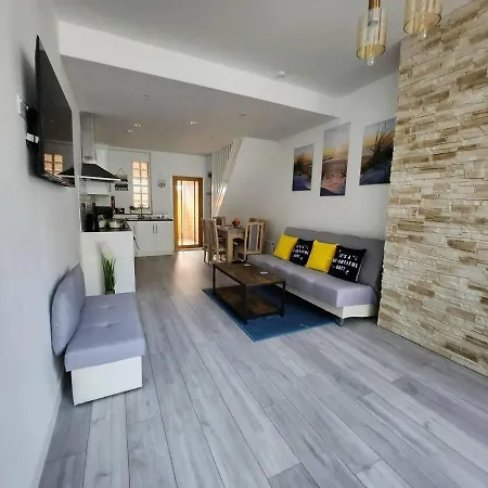 Immaculate 2-bed House In Blackpool