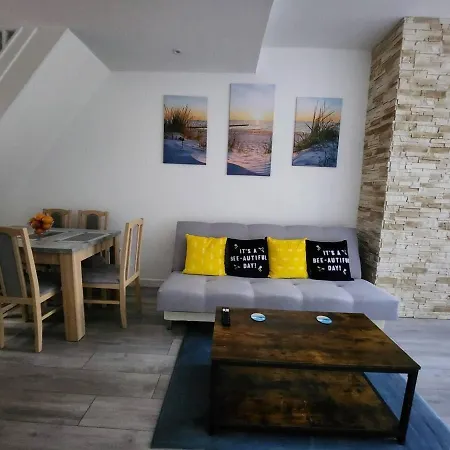 Immaculate 2-bed House In *