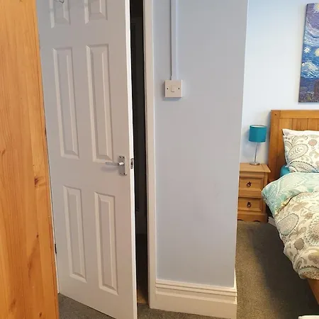 New Bond Bed & Breakfast 3*