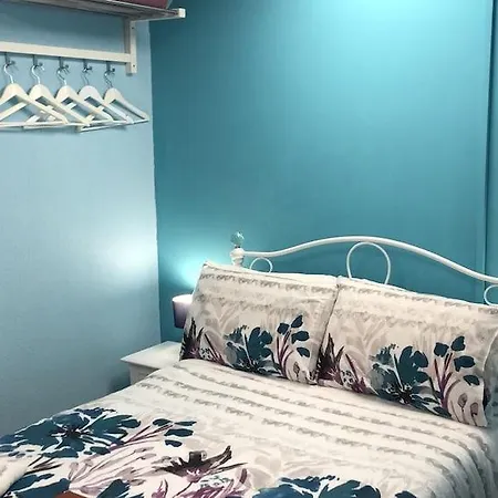 New Bond Bed & Breakfast 3*