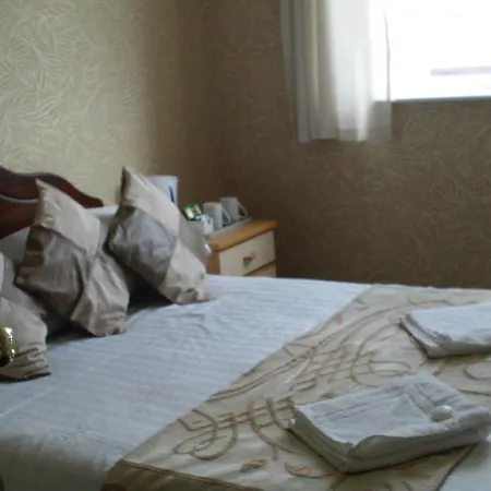 The Near Winter Gardens 3*