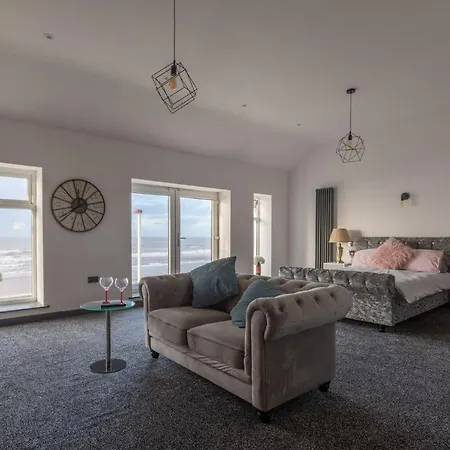Hotel Residency Luxury Seafront 5*