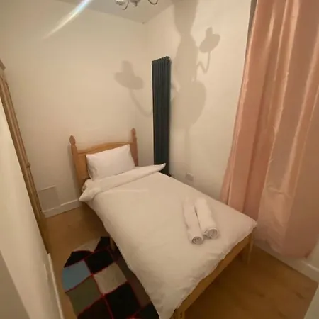Apartment 2 Bedroom New Flat In Town Center Blackpool