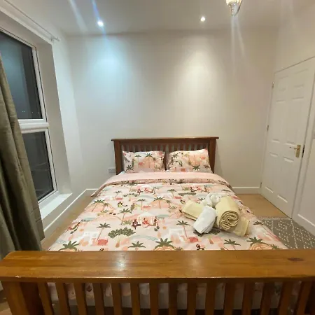 2 Bedroom New Flat In Town Center Apartment Blackpool
