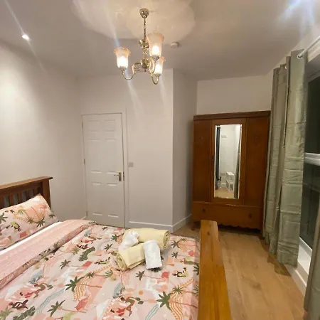 Apartment 2 Bedroom New Flat In Town Center Blackpool