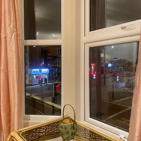 2 Bedroom New Flat In Town Center Blackpool
